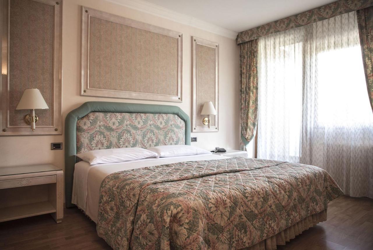 Comano Cattoni Holiday Ponte delle Arche Ngoại thất bức ảnh