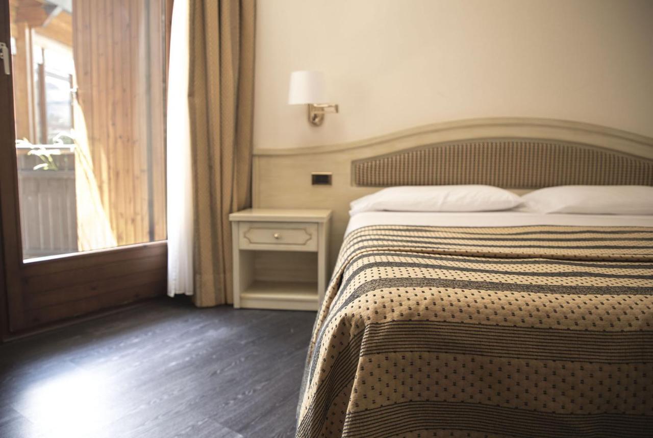 Comano Cattoni Holiday Ponte delle Arche Ngoại thất bức ảnh