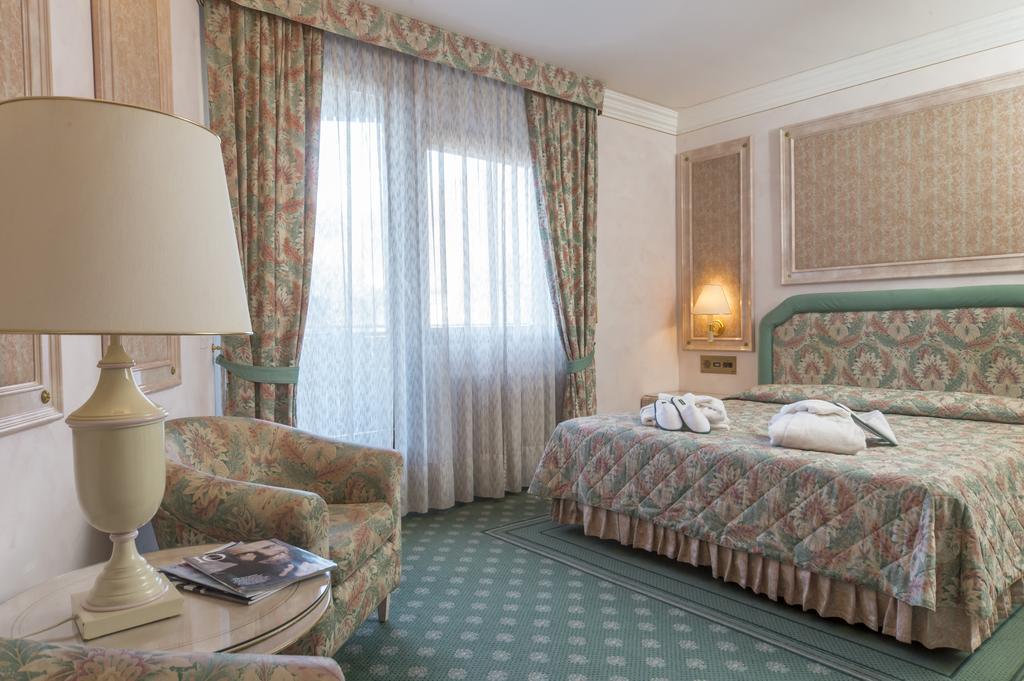 Comano Cattoni Holiday Ponte delle Arche Phòng bức ảnh