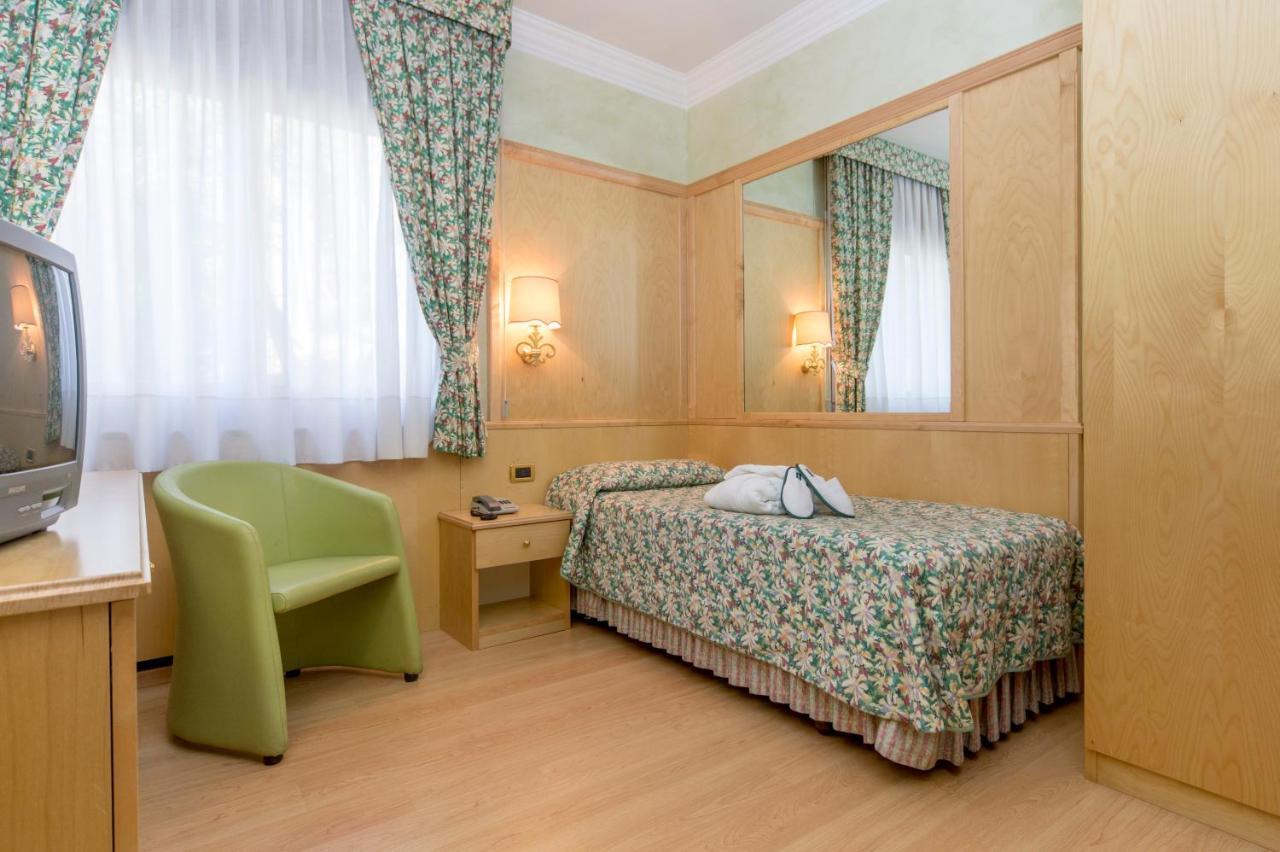 Comano Cattoni Holiday Ponte delle Arche Ngoại thất bức ảnh